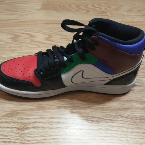 Size 8- Jordan 1 Mid SE Black/Multicolor/White 2020 Excellent Condition - Picture 4 of 12